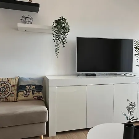 Polanki Park Fala - W Cenie Kryty Basen, Sauna, Jacuzzi, Silownia, Miejsce Postojowe Apartmán *