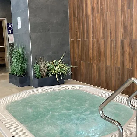 公寓 Polanki Park Fala -kryty Basen, Sauny, Jacuzzi, Silownia I Miejsce Postojowe W Cenie 科沃布热格